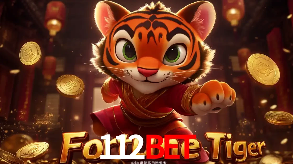 O carismático mascote do jogo de slot Fortune Tiger, um tigre fofo em pose de artes marciais, pronto para trazer sorte e multiplicadores de ganhos no cassino online 112BET.